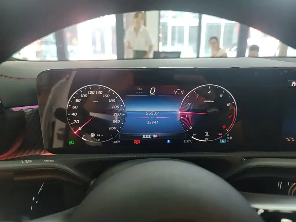 Mercedes-Benz A-Class — миниатюра 12