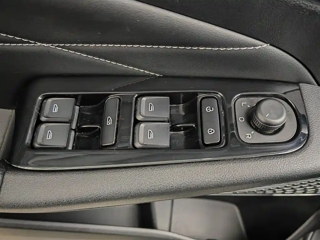 Geely Emgrand 2022 4 1.5L CVT Luxury