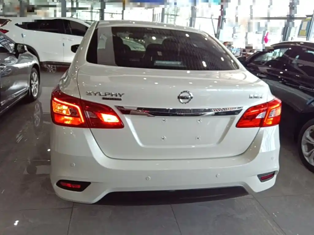 Nissan Sylphy — миниатюра 6