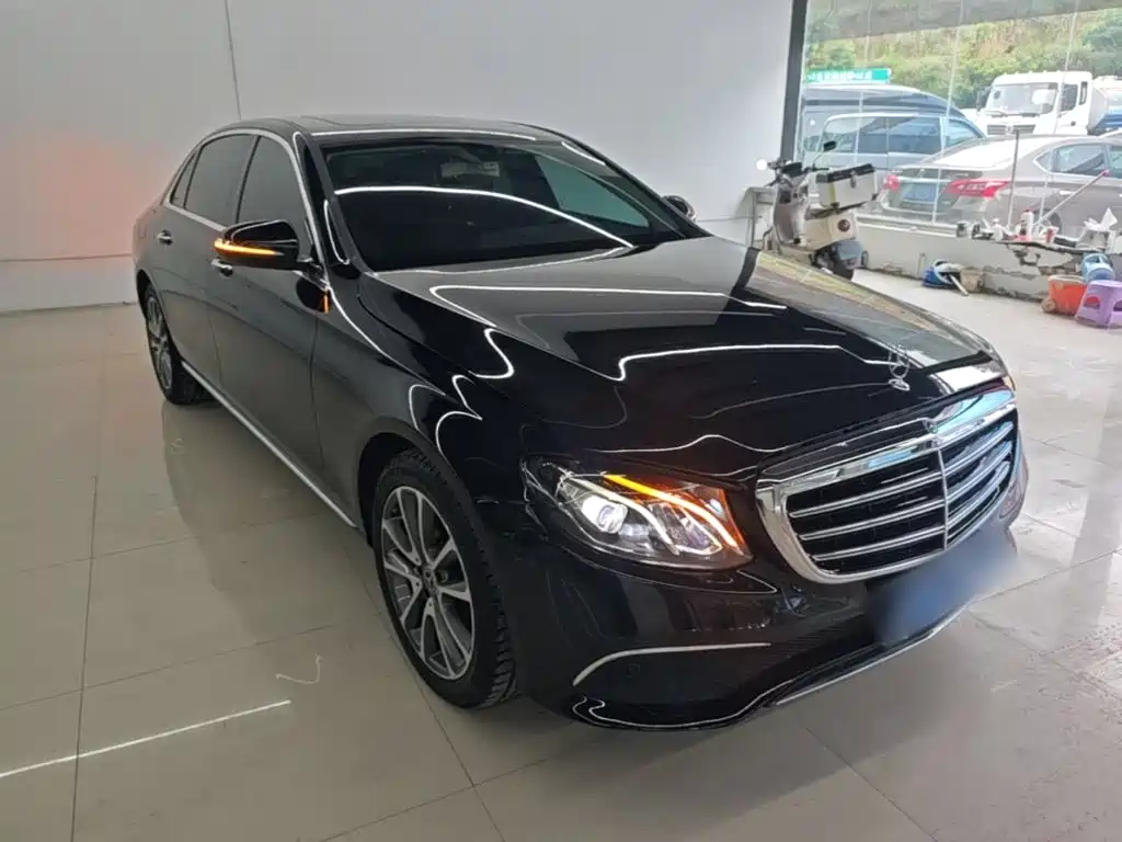 Mercedes-Benz E-Class — миниатюра 4