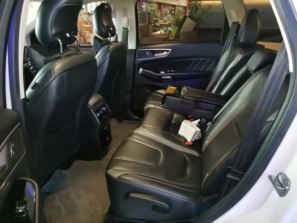 Ford Edge — миниатюра 15