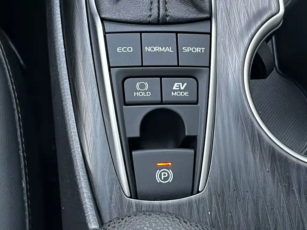 Toyota Camry — миниатюра 24