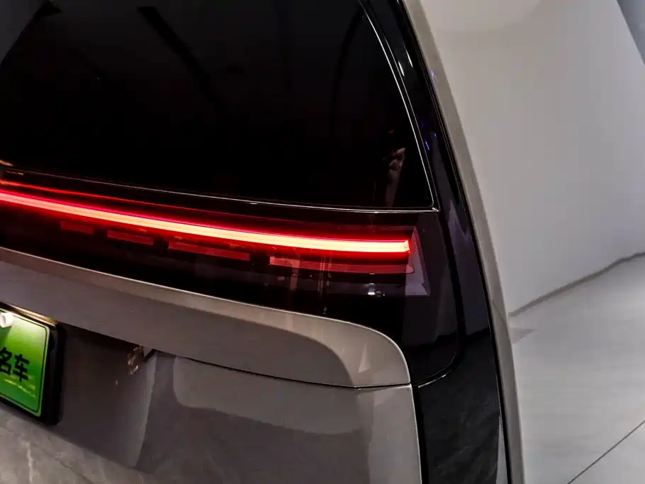 Li Auto Li MEGA — миниатюра 13