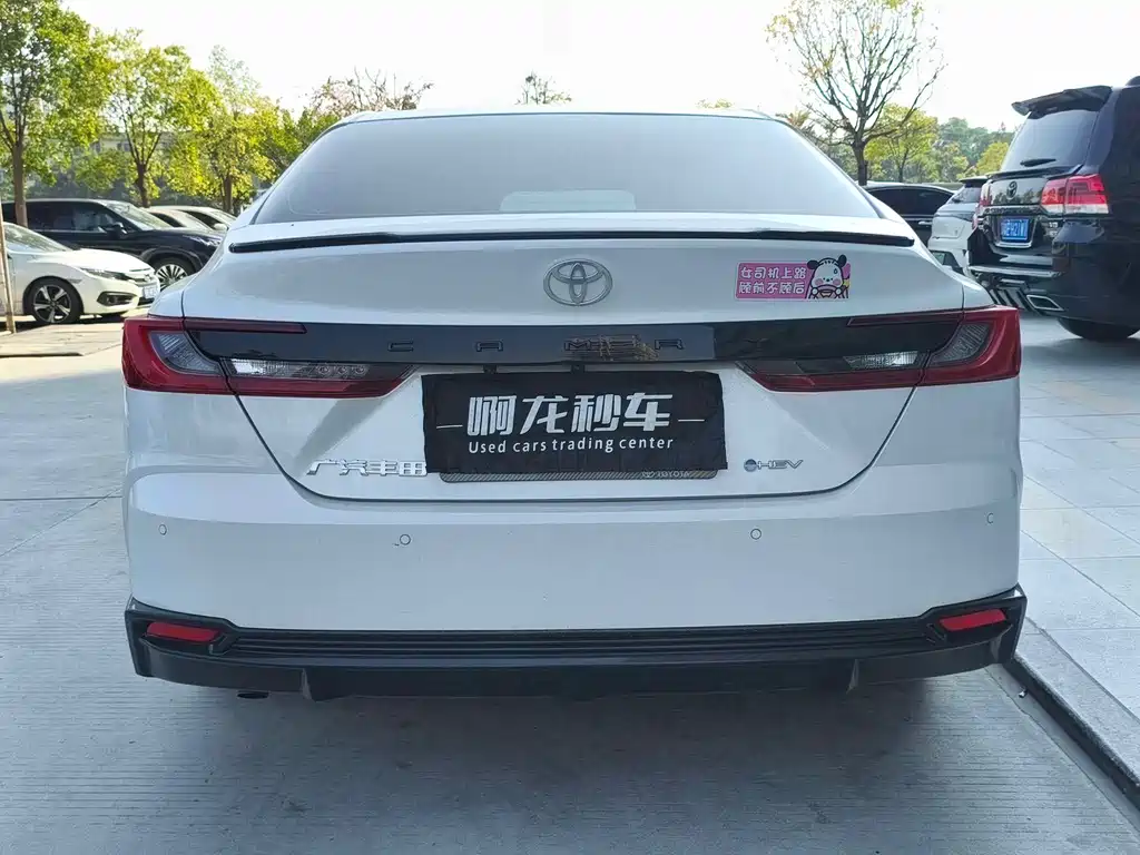 TOYOTA CAMRY