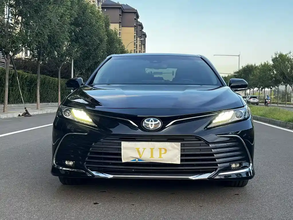 Toyota Camry — миниатюра 8