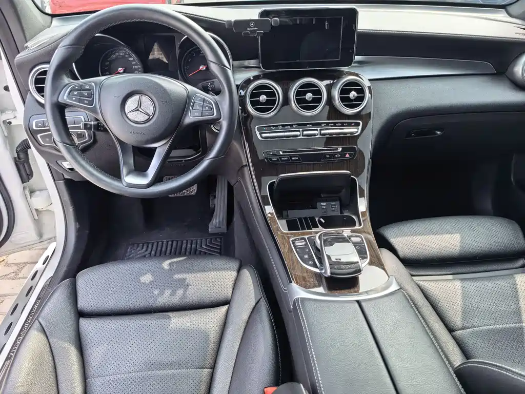 Mercedes-Benz GLC 2017 GLC 260 4MATIC Luxury