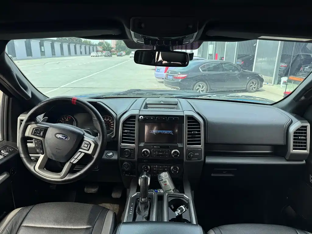 Ford F-150 Raptor — миниатюра 5