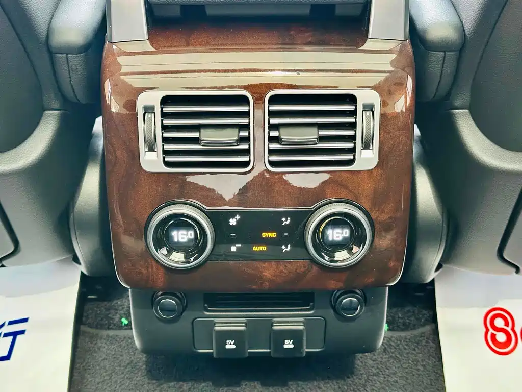 Land Rover Range Rover — миниатюра 14