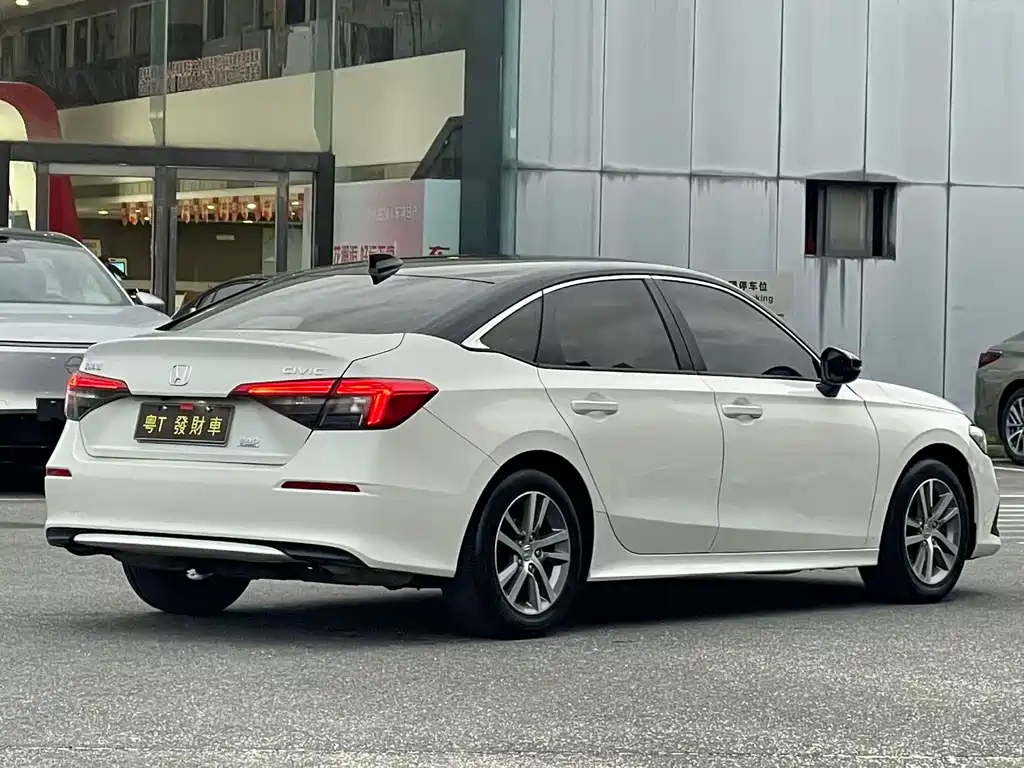 Honda Civic — миниатюра 9