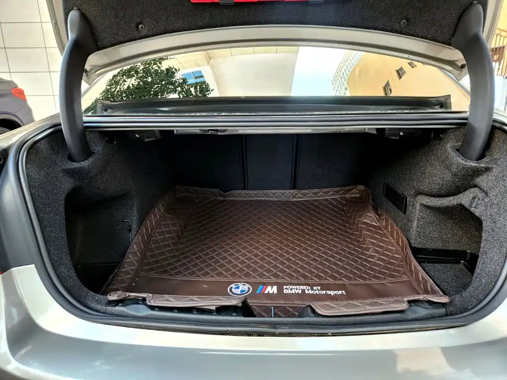 BMW 3 Series — миниатюра 15
