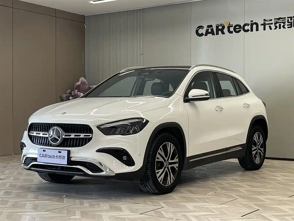 Mercedes-Benz GLA 2024
