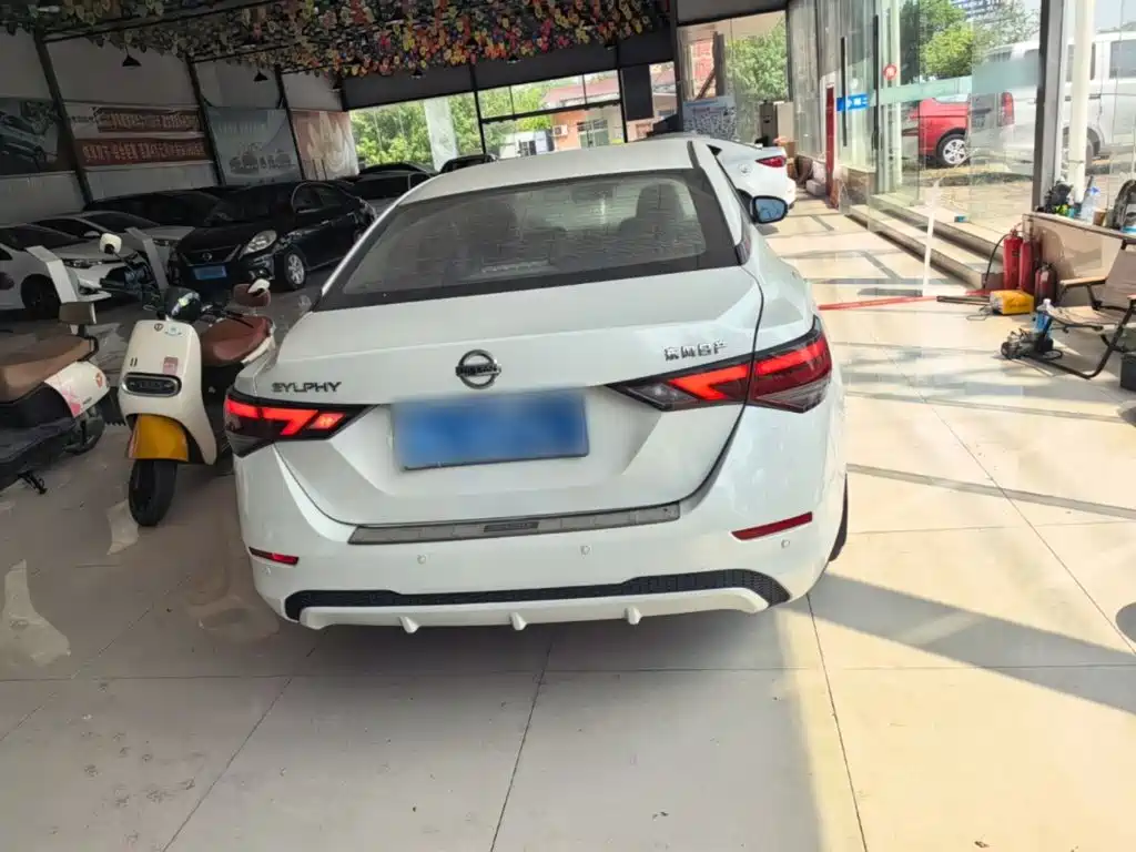 Nissan Sylphy — миниатюра 6