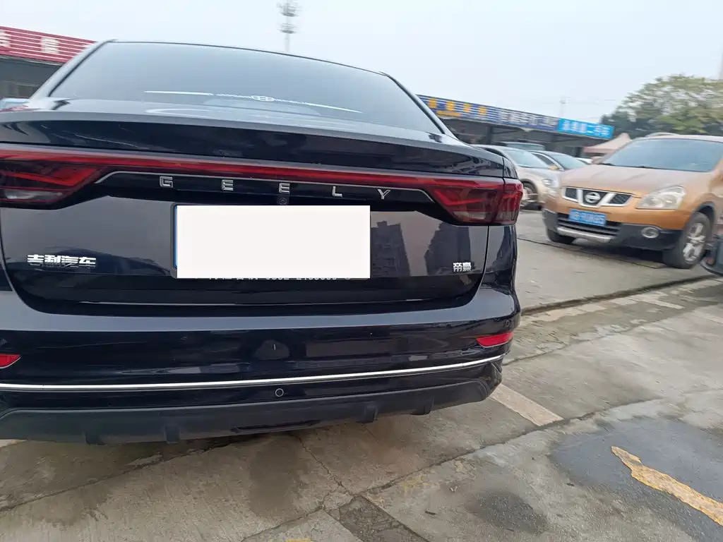 Geely Emgrand — миниатюра 20