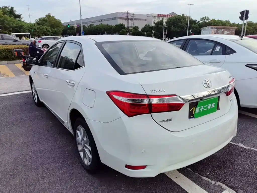 Toyota Corolla — миниатюра 5