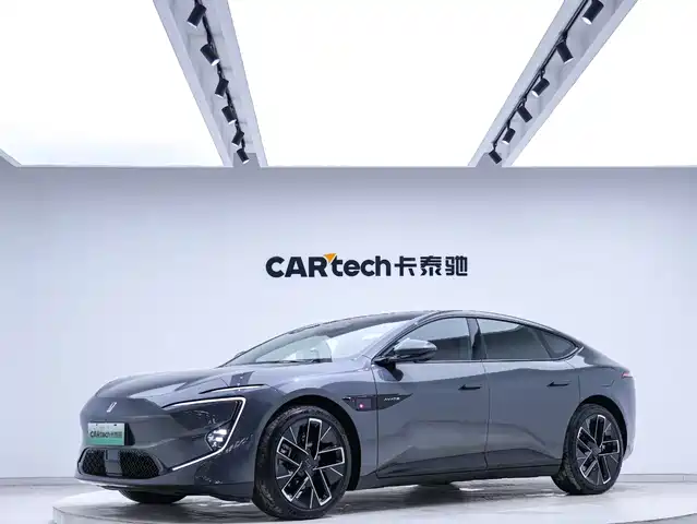 2025 Avatr 12