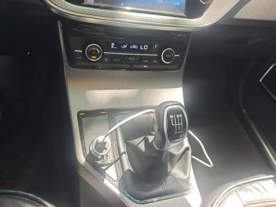 Geely Emgrand GS — миниатюра 16