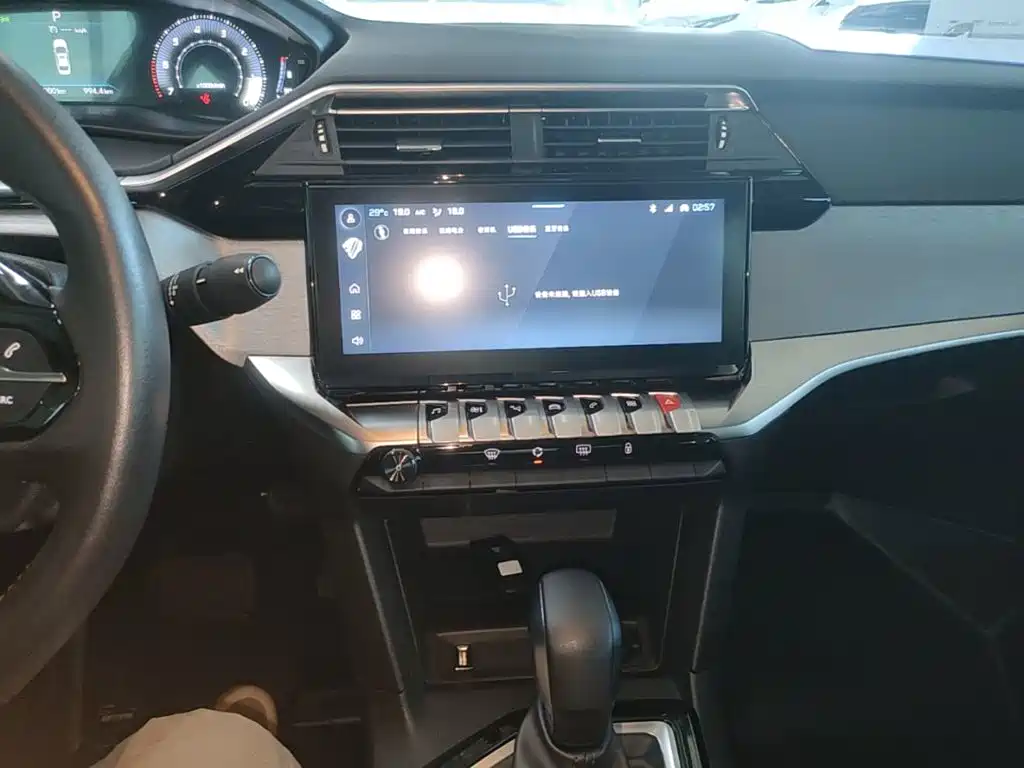 Peugeot 408 — миниатюра 13