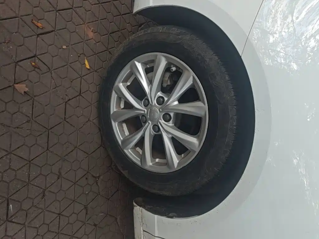 Roewe i5 — миниатюра 23