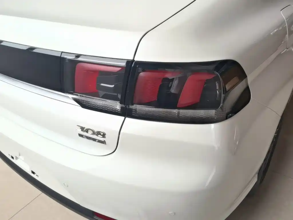 Peugeot 308 — миниатюра 8