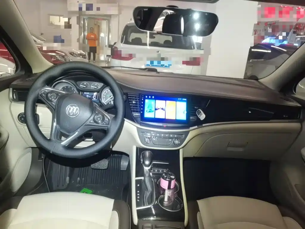 Buick Verano — миниатюра 10