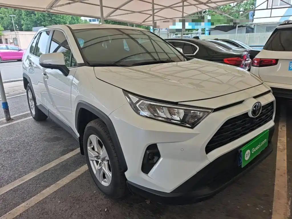 Toyota RAV4 — миниатюра 4