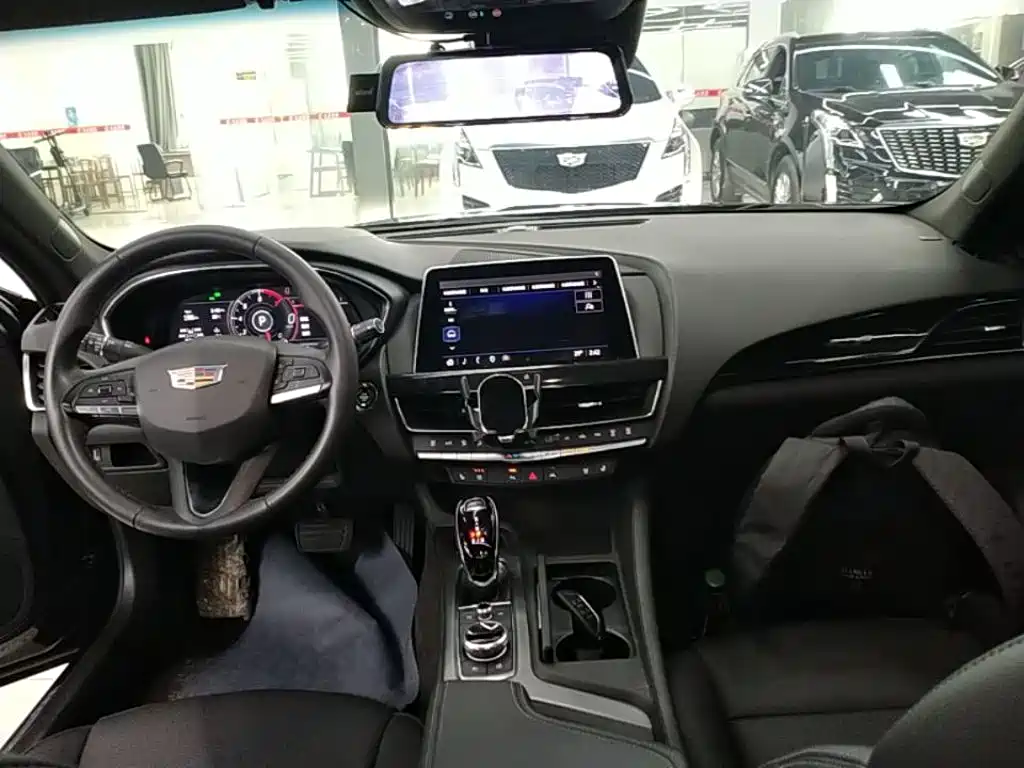 Cadillac CT5 — миниатюра 10