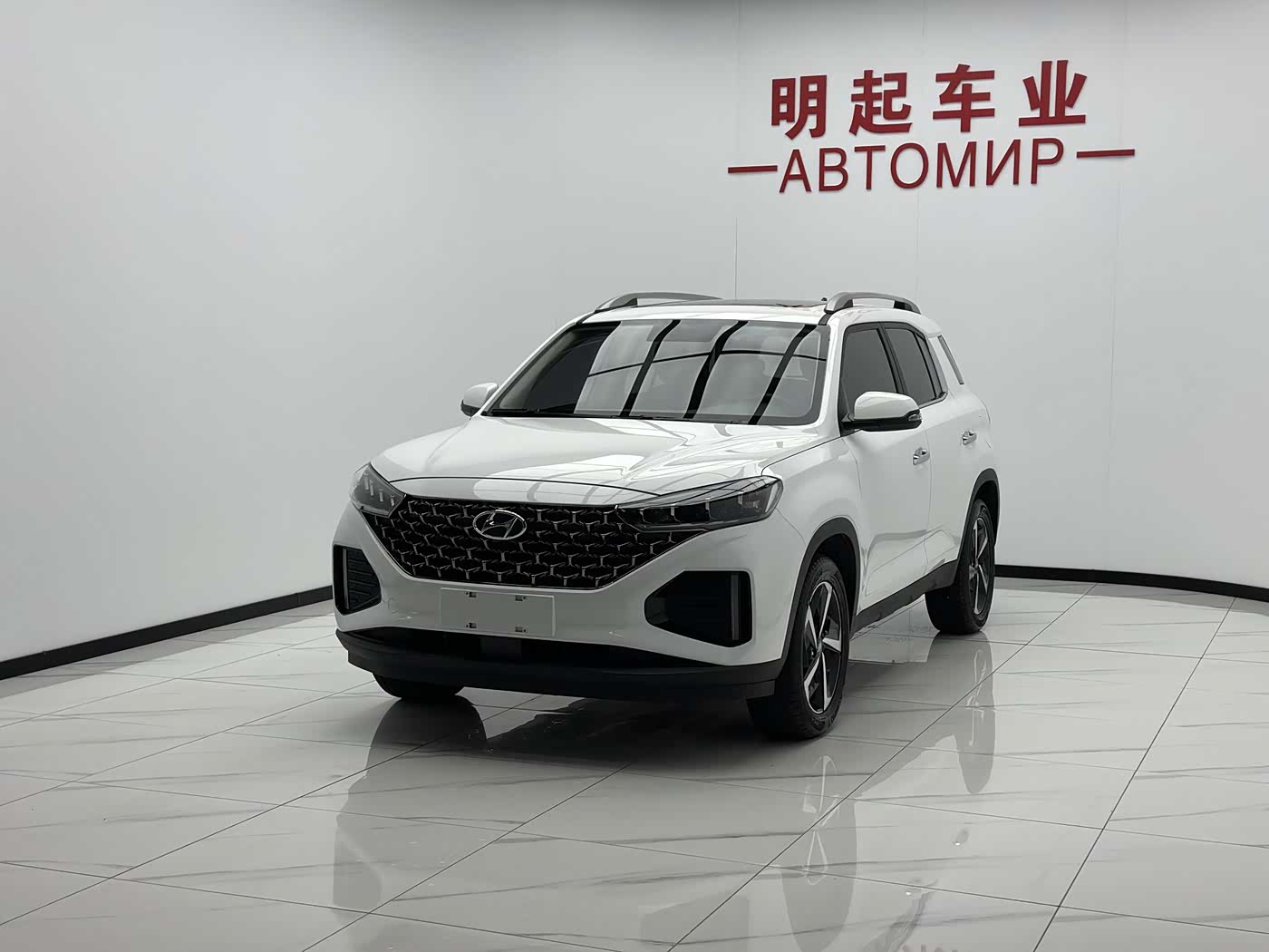 Hyundai Beijing Hyundai ix35 1.4 л 2023 г. Белый, пробег 17000 км