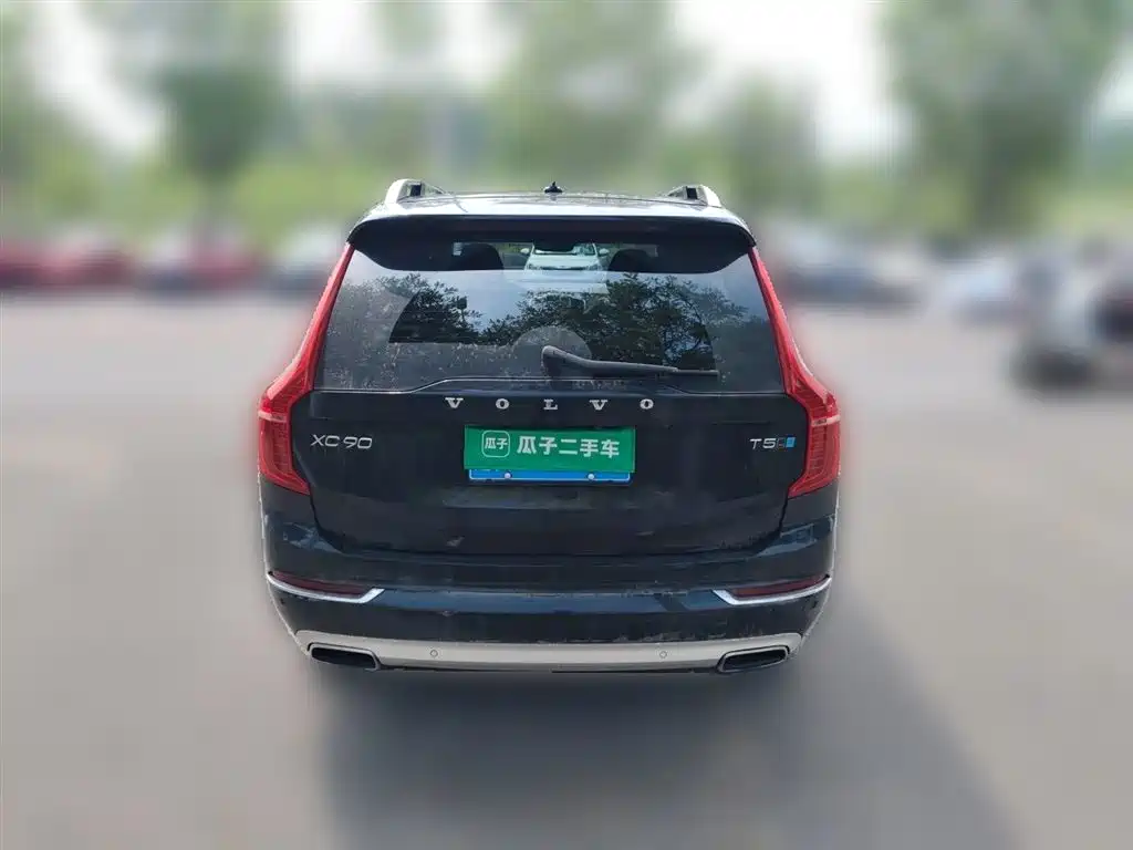 Volvo XC90 2018 T5 5 мест