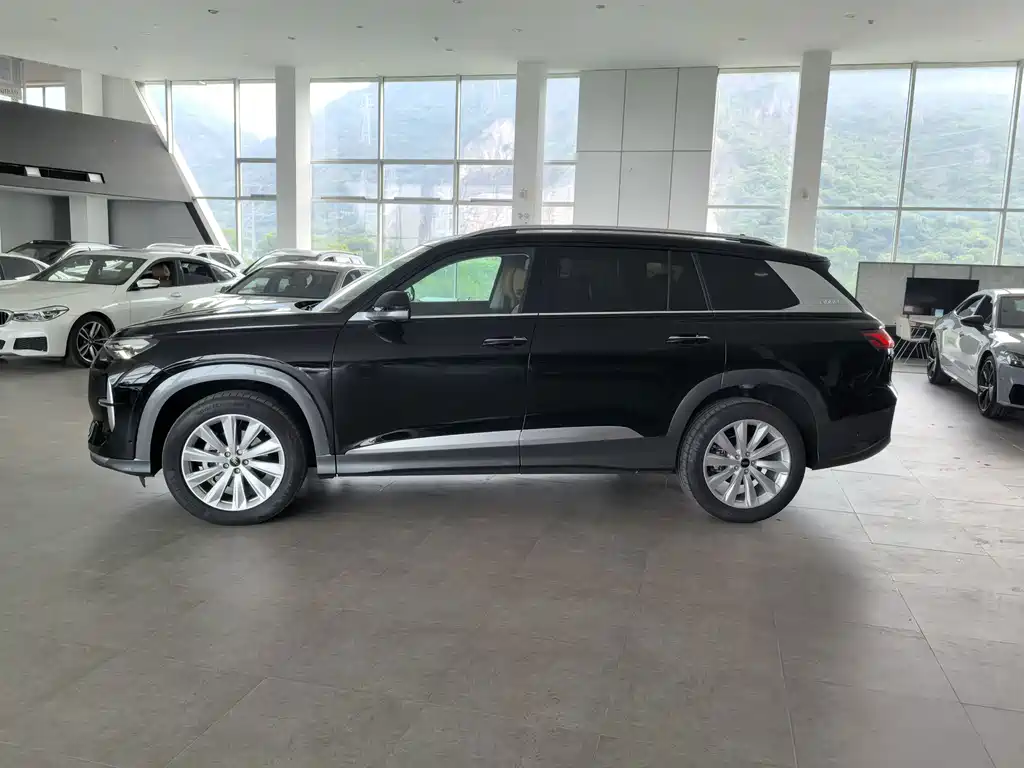 Audi Q6 — миниатюра 15