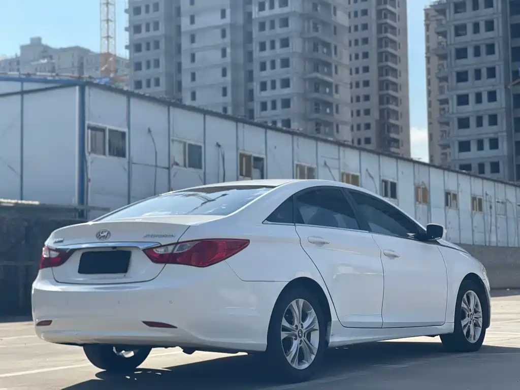 Hyundai Sonata — миниатюра 13