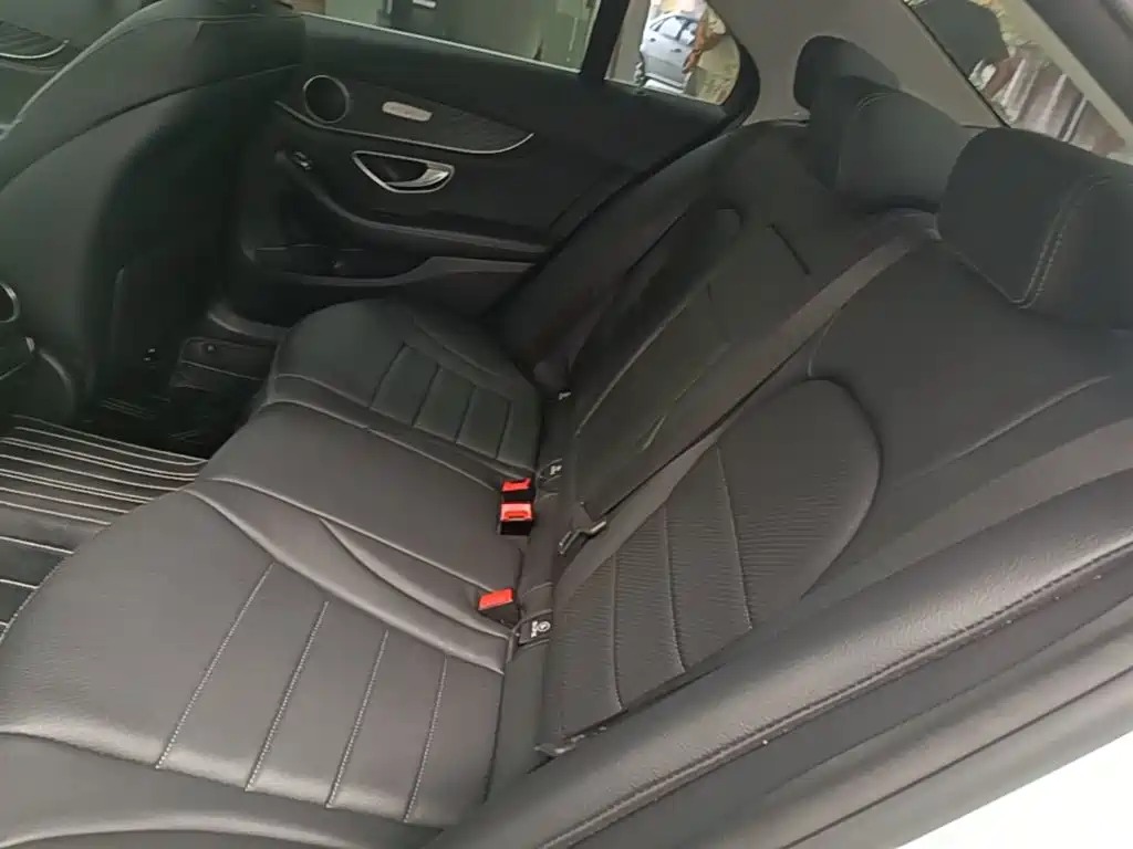 Mercedes-Benz C-Class — миниатюра 17