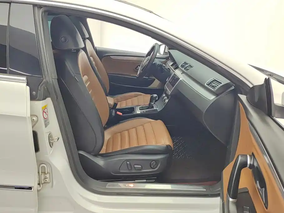 Volkswagen CC — миниатюра 8