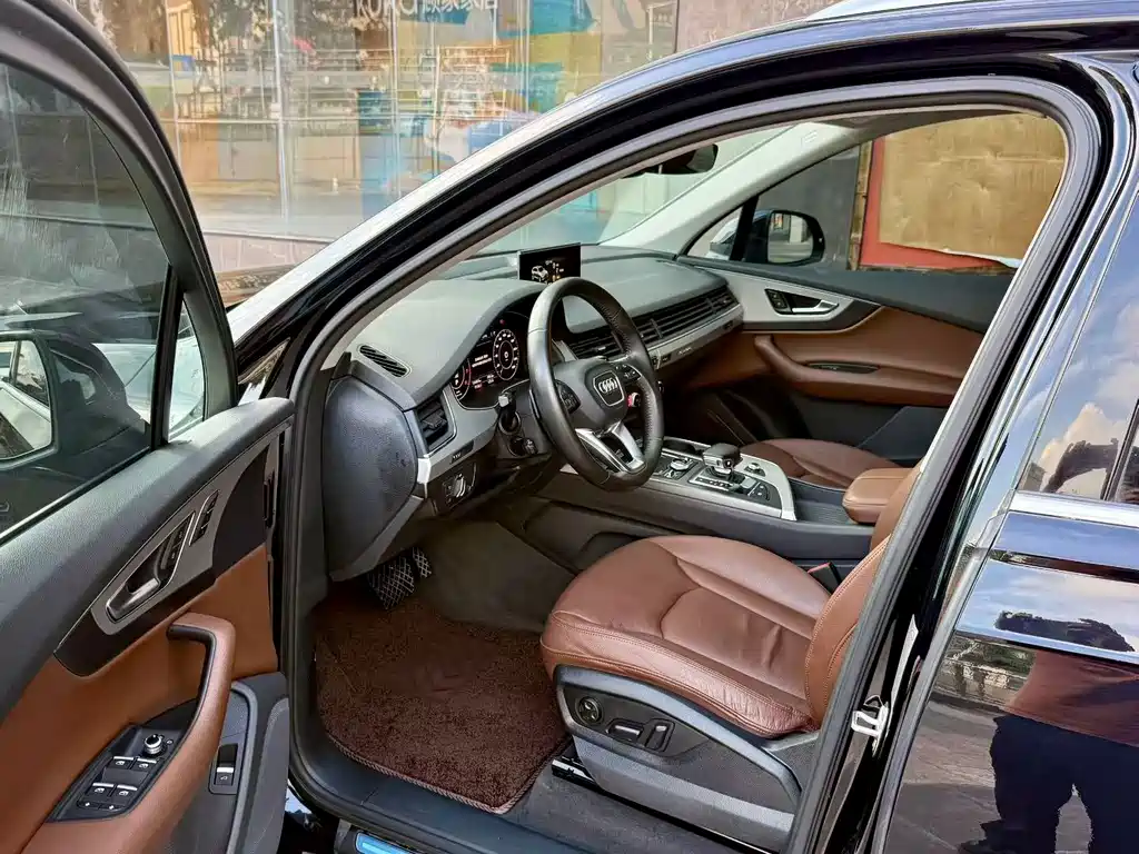 Audi Q7 — миниатюра 4