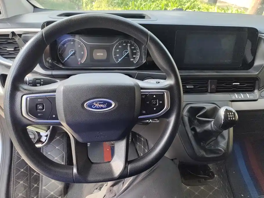 Ford Transit — миниатюра 12