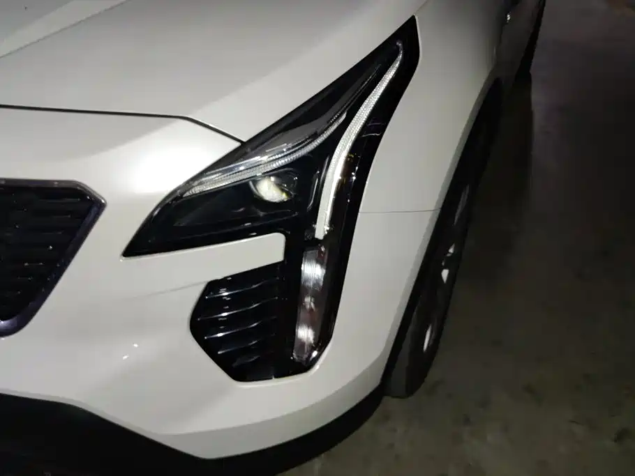 Cadillac XT4 — миниатюра 5