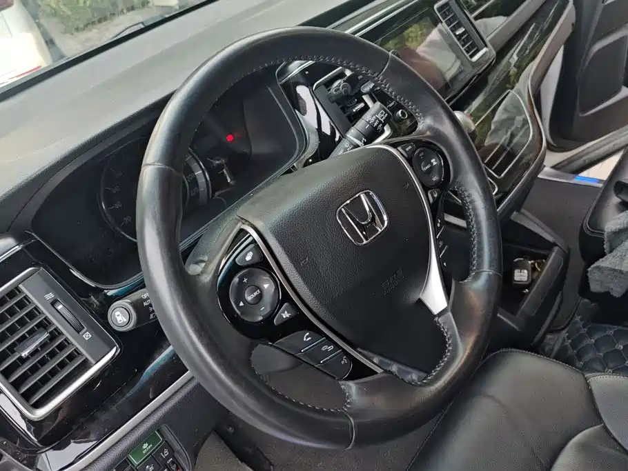 Honda Elysion — миниатюра 15