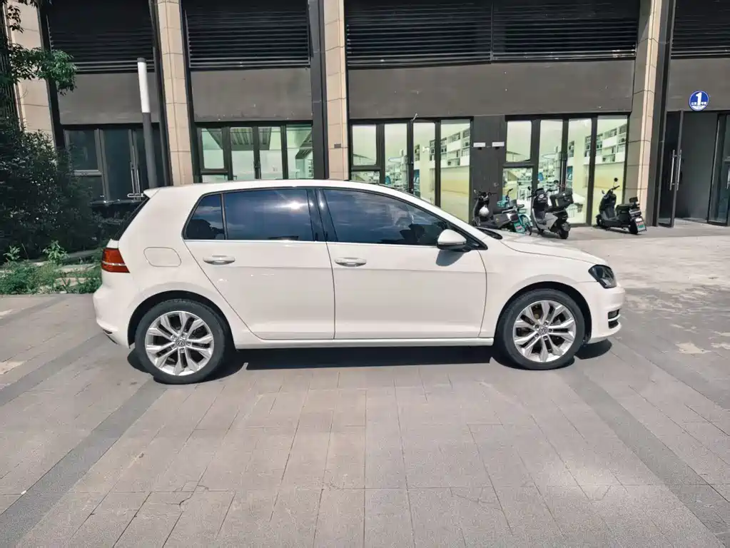 Volkswagen Golf — миниатюра 5