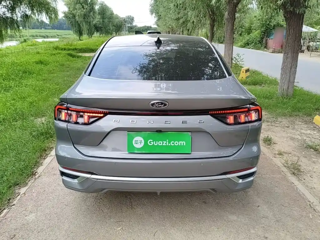 Ford Mondeo — миниатюра 6