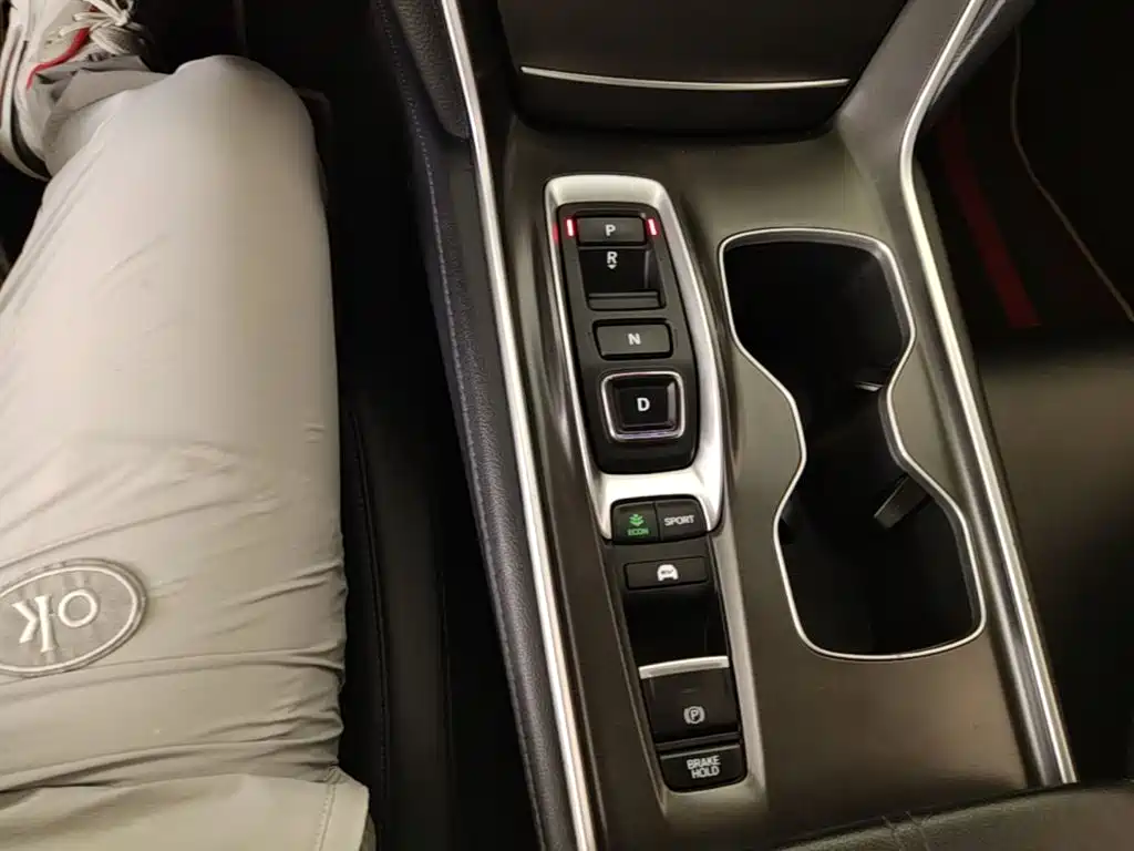 Honda Accord — миниатюра 10