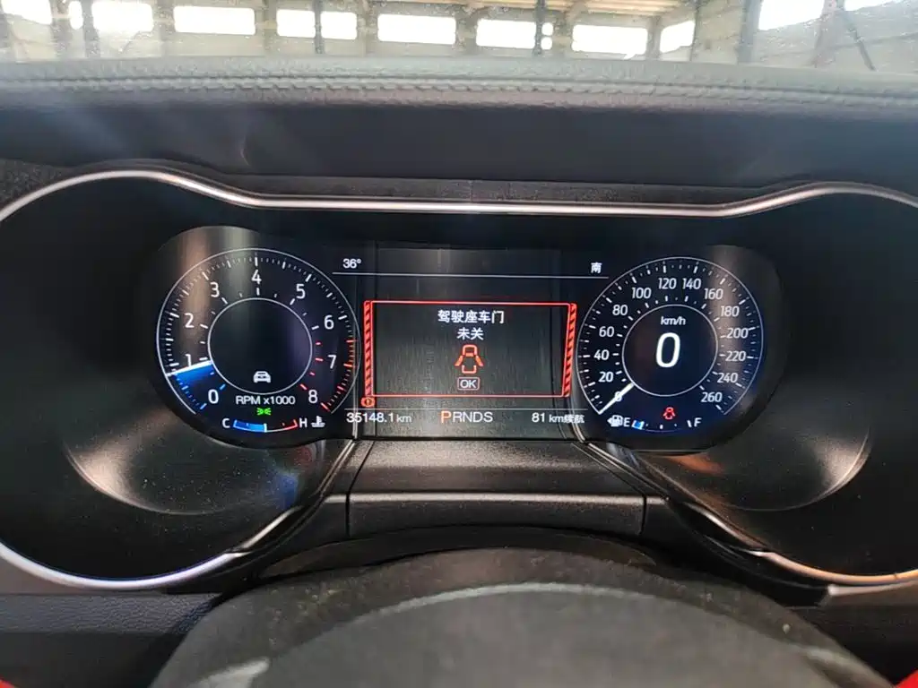 Ford Mustang — миниатюра 12