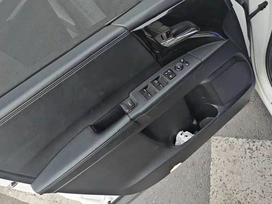 Honda Elysion — миниатюра 7