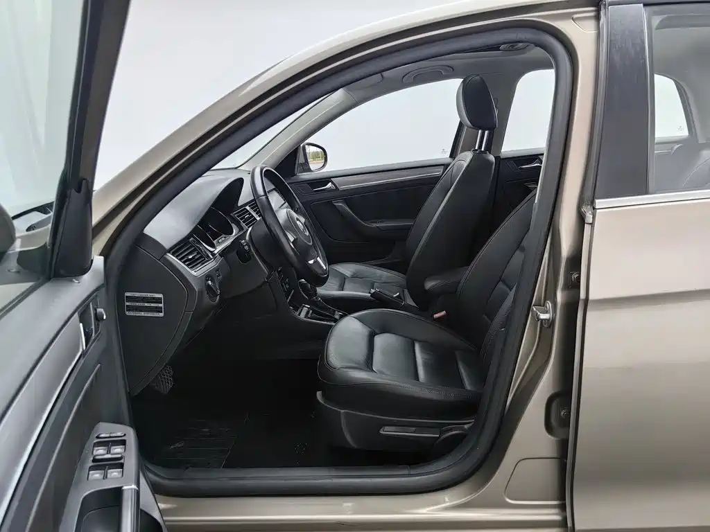 Volkswagen Bora — миниатюра 10