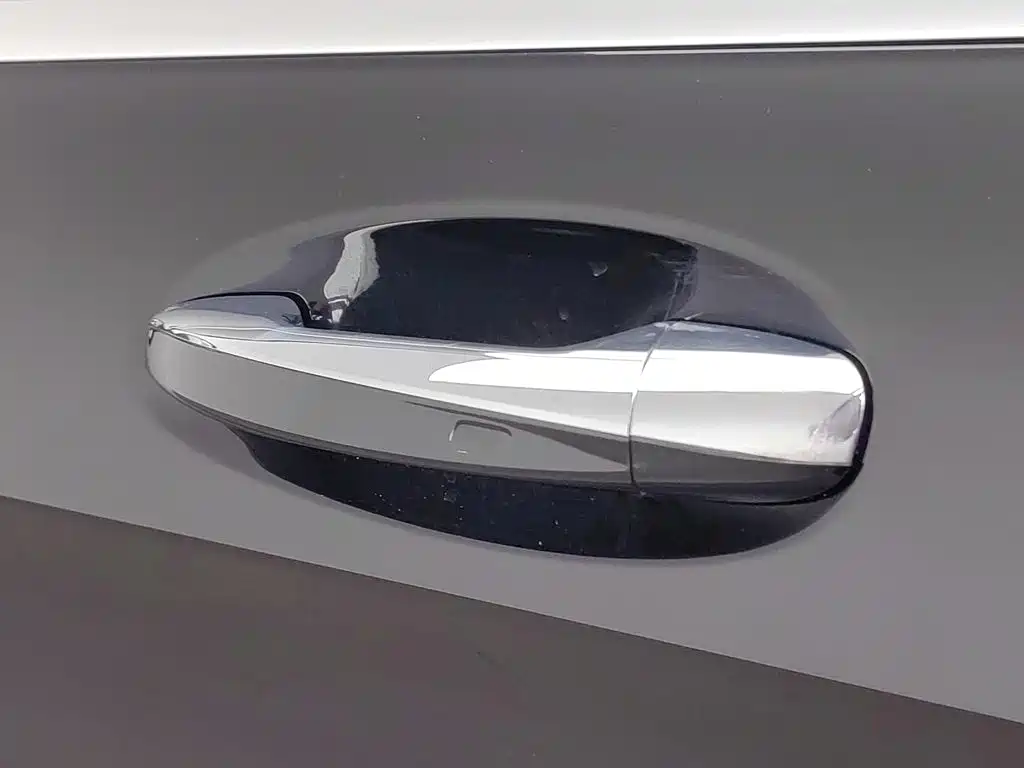 Mercedes-Benz GLC — миниатюра 18