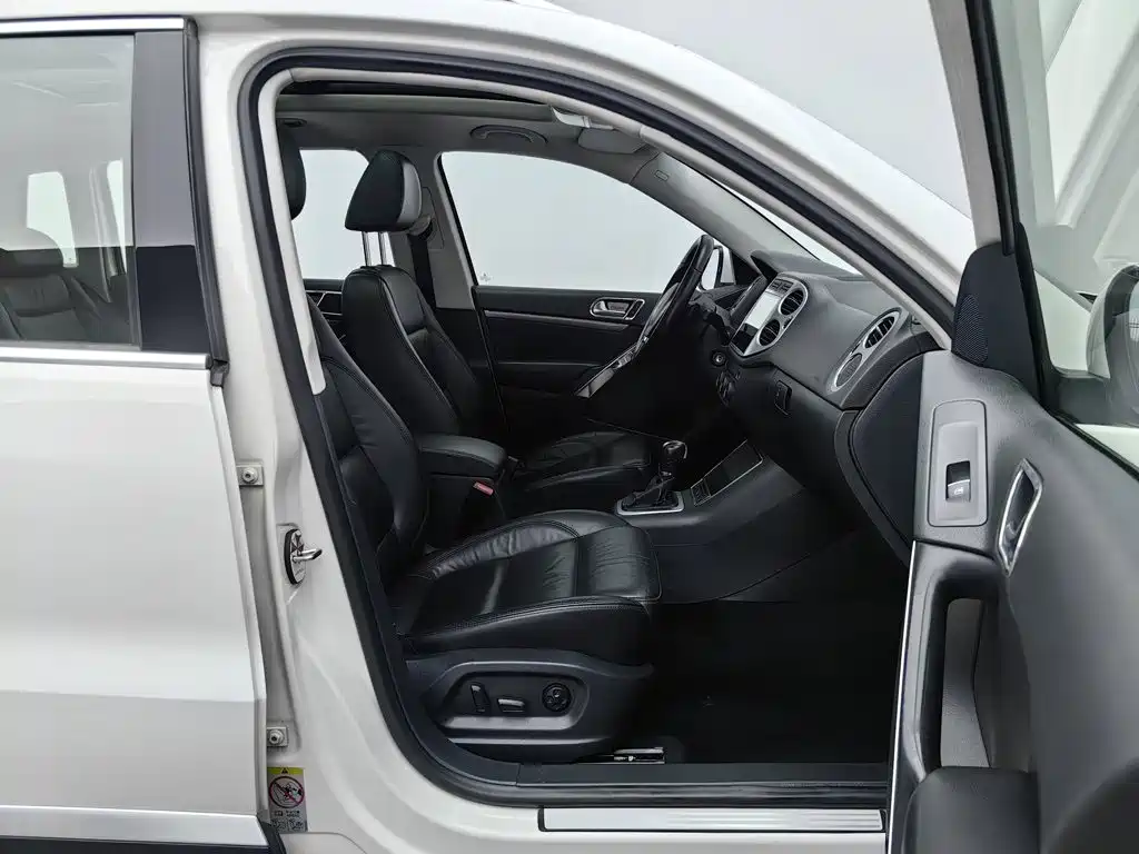 Volkswagen Tiguan — миниатюра 23
