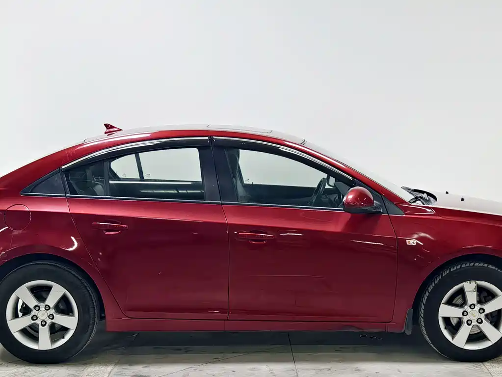 Chevrolet Cruze — миниатюра 8