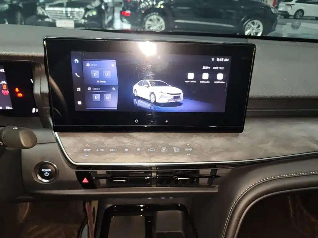Toyota Camry — миниатюра 13