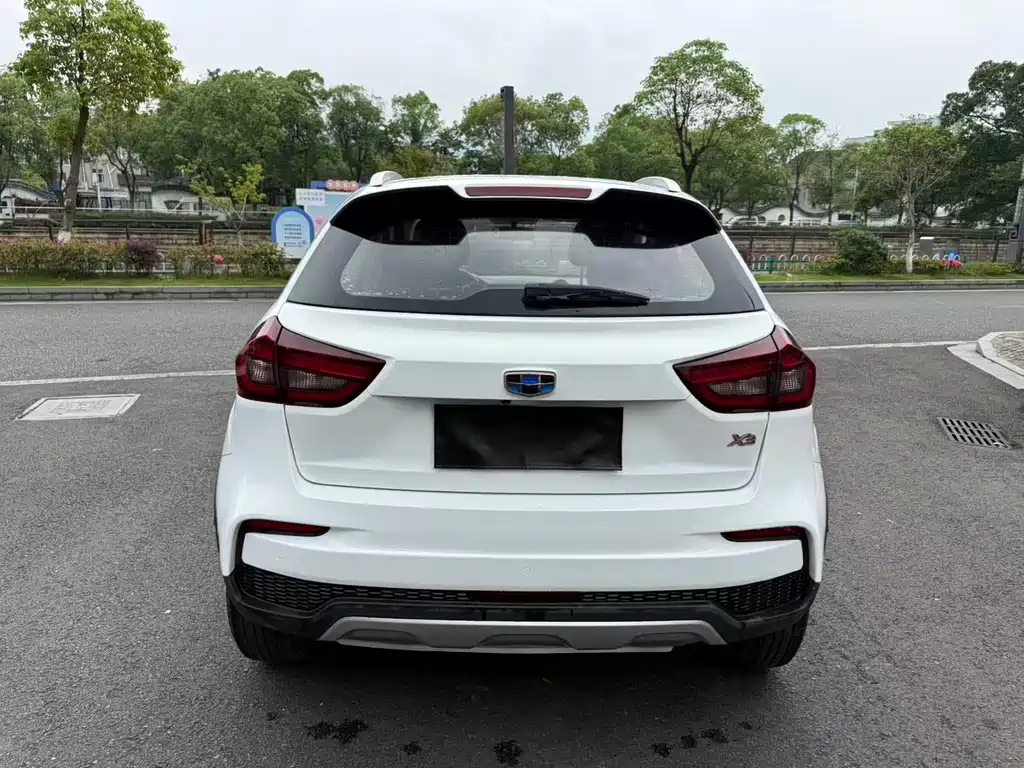 Geely Vision X3 — миниатюра 4