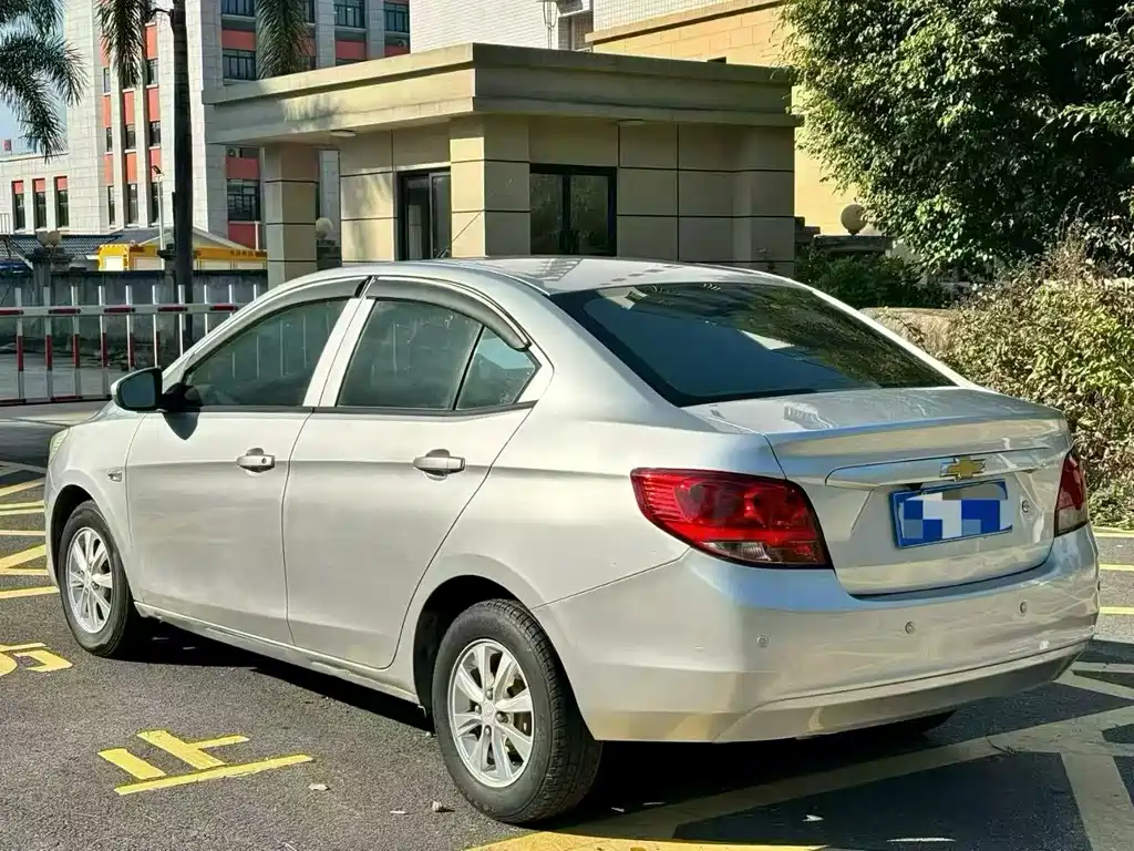 Chevrolet Sail — миниатюра 9