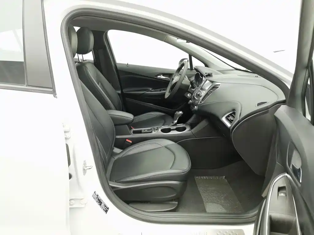 Chevrolet Cruze — миниатюра 23