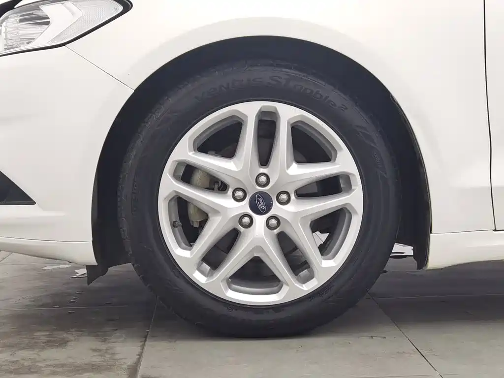 Ford Mondeo — миниатюра 17